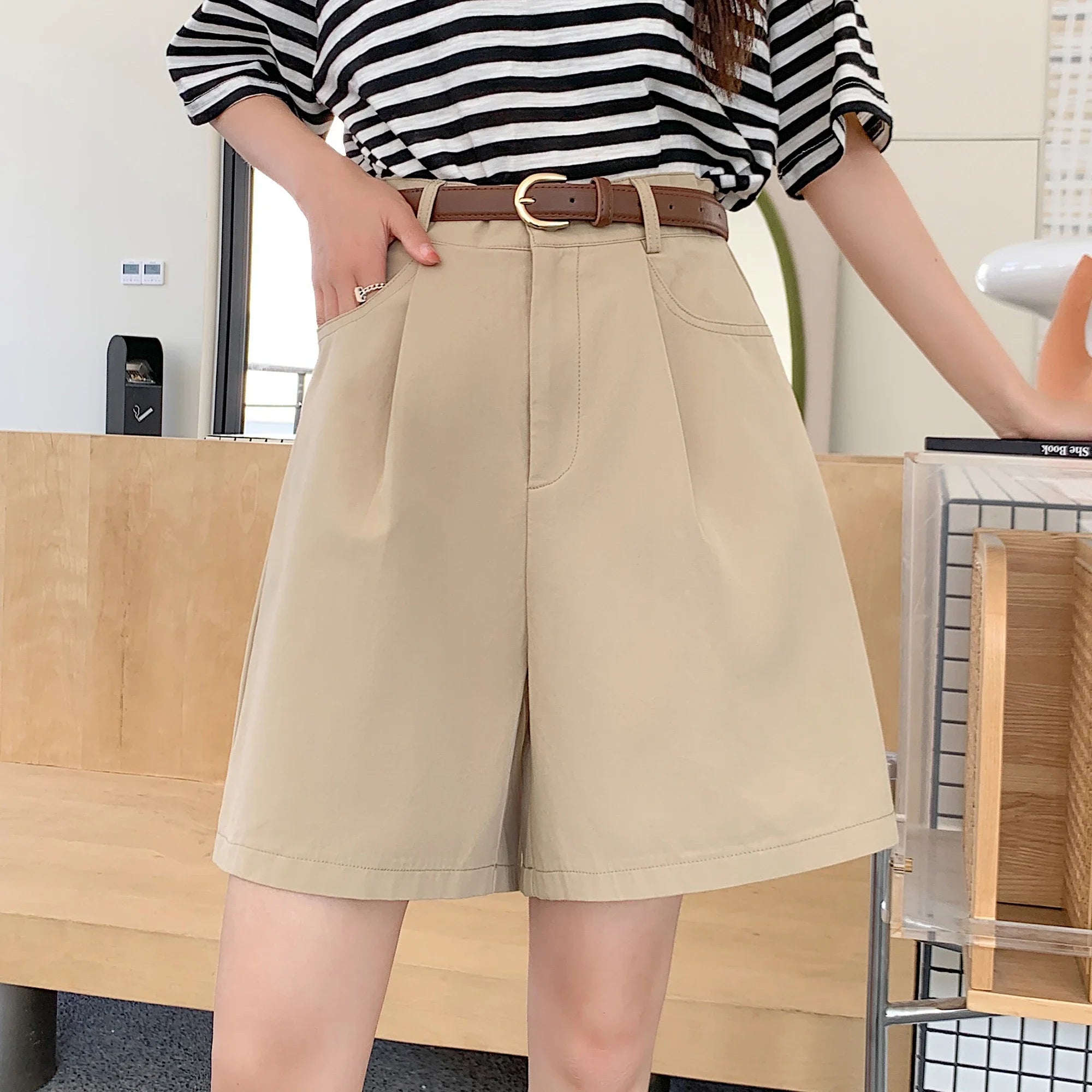 Women’s Loose Fit Cargo Summer Shorts